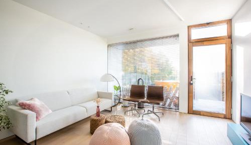 Villa with Garden View