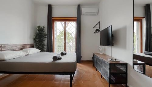 Deluxe Double Room with Balcony