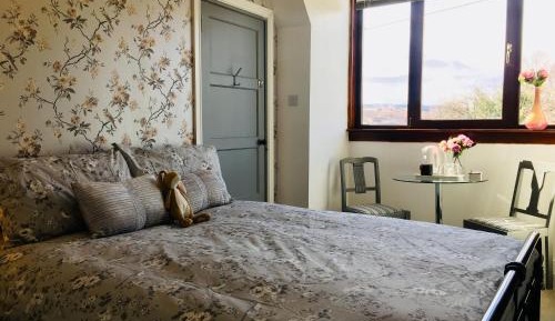 Family Room with Lake View