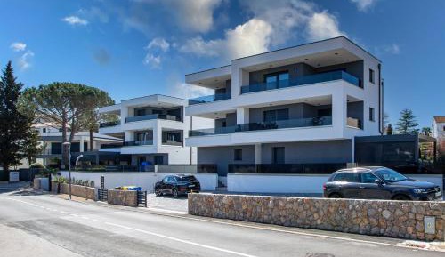 One-Bedroom Apartment with Terrace