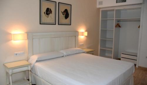 Two-Bedroom Apartment (4 Adults)