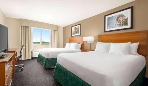Queen Room with Two Queen Beds - Non-Smoking