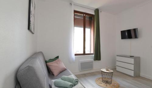 Studio Apartment
