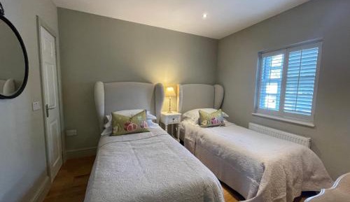 Twin Room with Private Bathroom