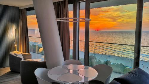 Deluxe Suite with Sea View