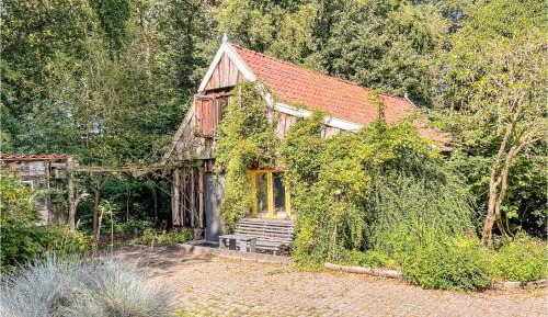 One-Bedroom Holiday Home