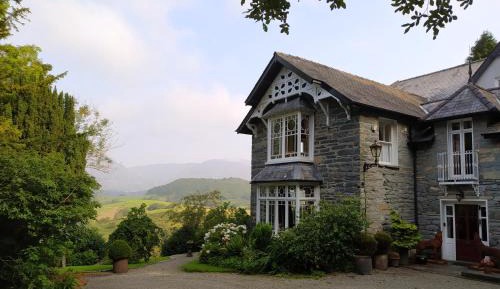 Eight-Bedroom House