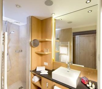 Junior Suite with Shower and Balcony