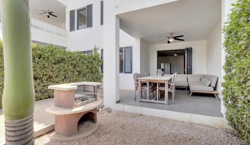 Apartment with Garden View