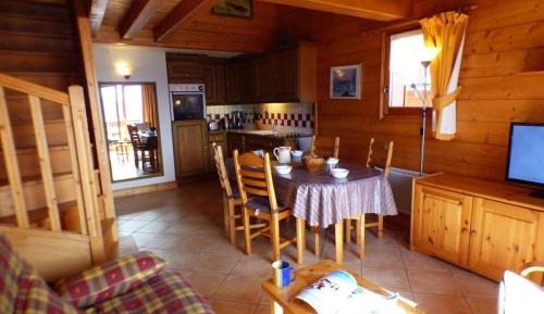 Apartment (9 Adults)