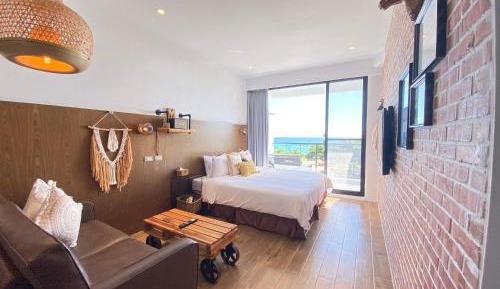 Deluxe Double Room with Balcony and Sea View