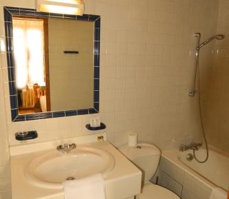 Single Room with Mountain View