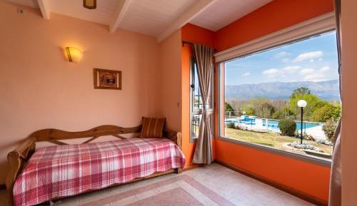 One-Bedroom Bungalow