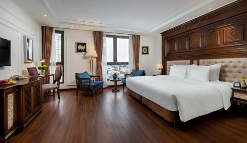 Executive Deluxe double or twin with city view