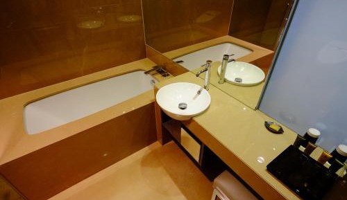 Deluxe Twin Room with Extra Bed