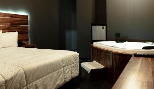 Deluxe Double or Twin Room with Spa Bath
