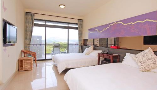 Family Room with Mountain View