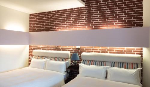 Quadruple Room with Private Bathroom