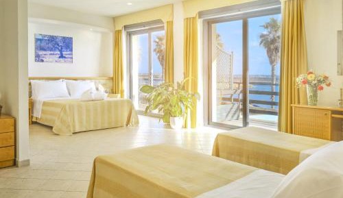 Double Room with Balcony and Sea View