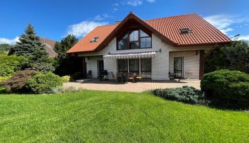 Villa with Garden View