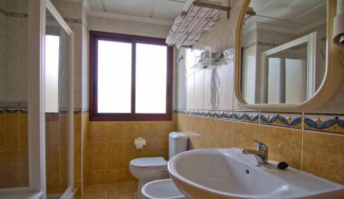 One-Bedroom Apartment (2 Adults)