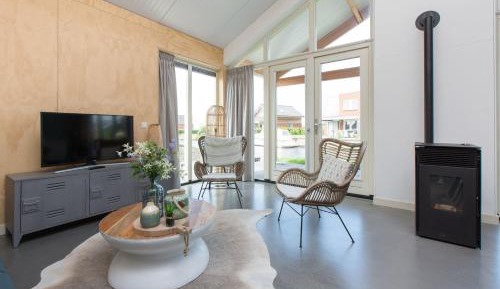 Three-Bedroom Holiday Home 