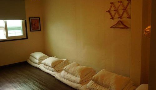 Japanese-Style Room