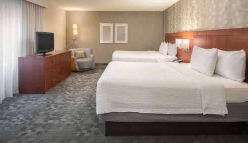 Two Bedroom Suite  with Two Queen Beds