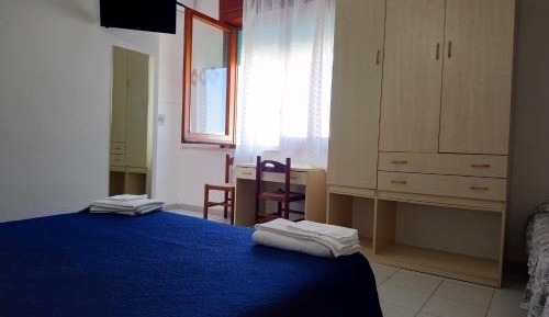 Quadruple Room with Private Bathroom