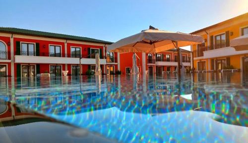 Villa Premiere VIP with individual pool (4 adults + 1 children)