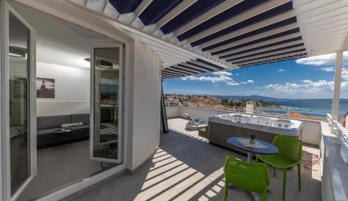 Studio with Sea View