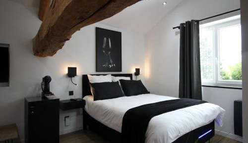 Deluxe Double Room with Castle View