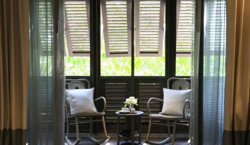 Urban Room City View and Balcony