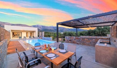 Deluxe Villa