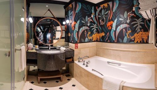 Parent-child Theme Room