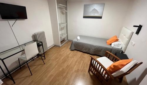 Single Room with Private Bathroom