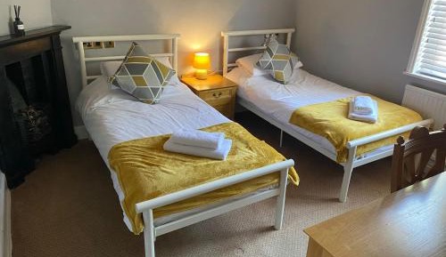 Standard Twin Room