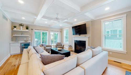 Five Bedroom Holiday Home