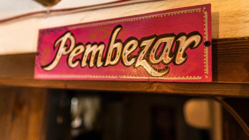 Pembezar (Double Room)
