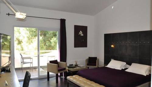 Superior Deluxe Room with Spa Bath