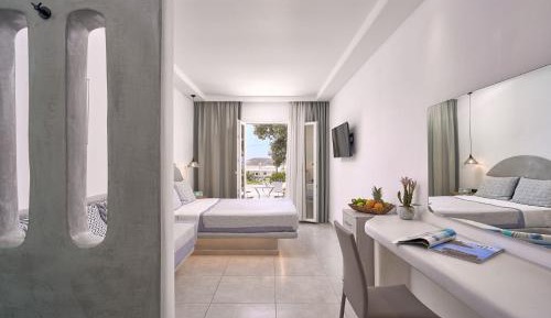 Deluxe Suite with Sea View