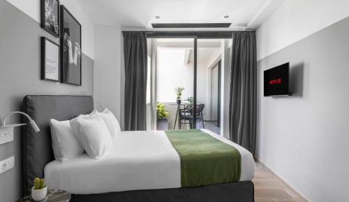 Presidential Suite with Terrace and Acropolis View 