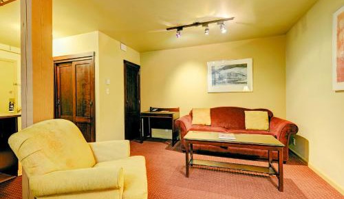 Two-Bedroom Suite