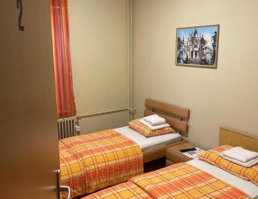 Standard Twin Room with Shared Bathroom