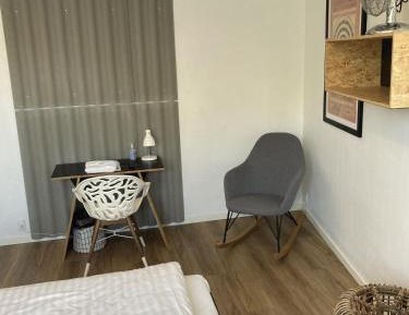 Standard Twin Room with Shared Bathroom
