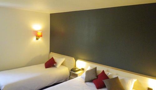 Triple Room (2 Adults + 1 Child)