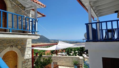 Deluxe Double Room with Balcony and Sea View
