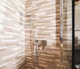 Deluxe Room (2 Adults + 1 Child)