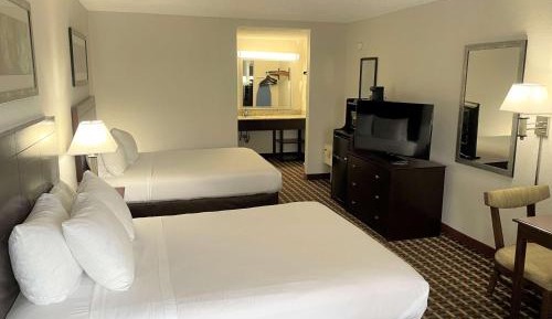 Queen Room with Two Queen Beds - Non-Smoking