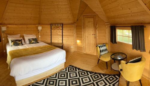 Double Room with Private External Bathroom